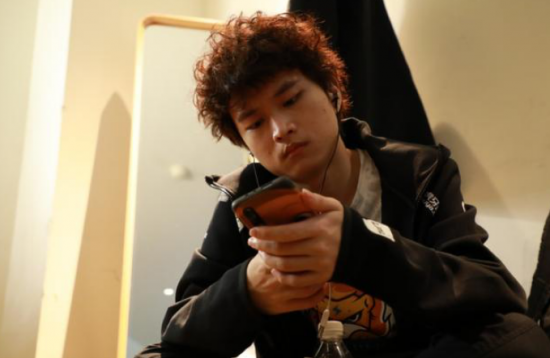 美股因AI浪潮再创新高，戴尔和惠普股价飙升